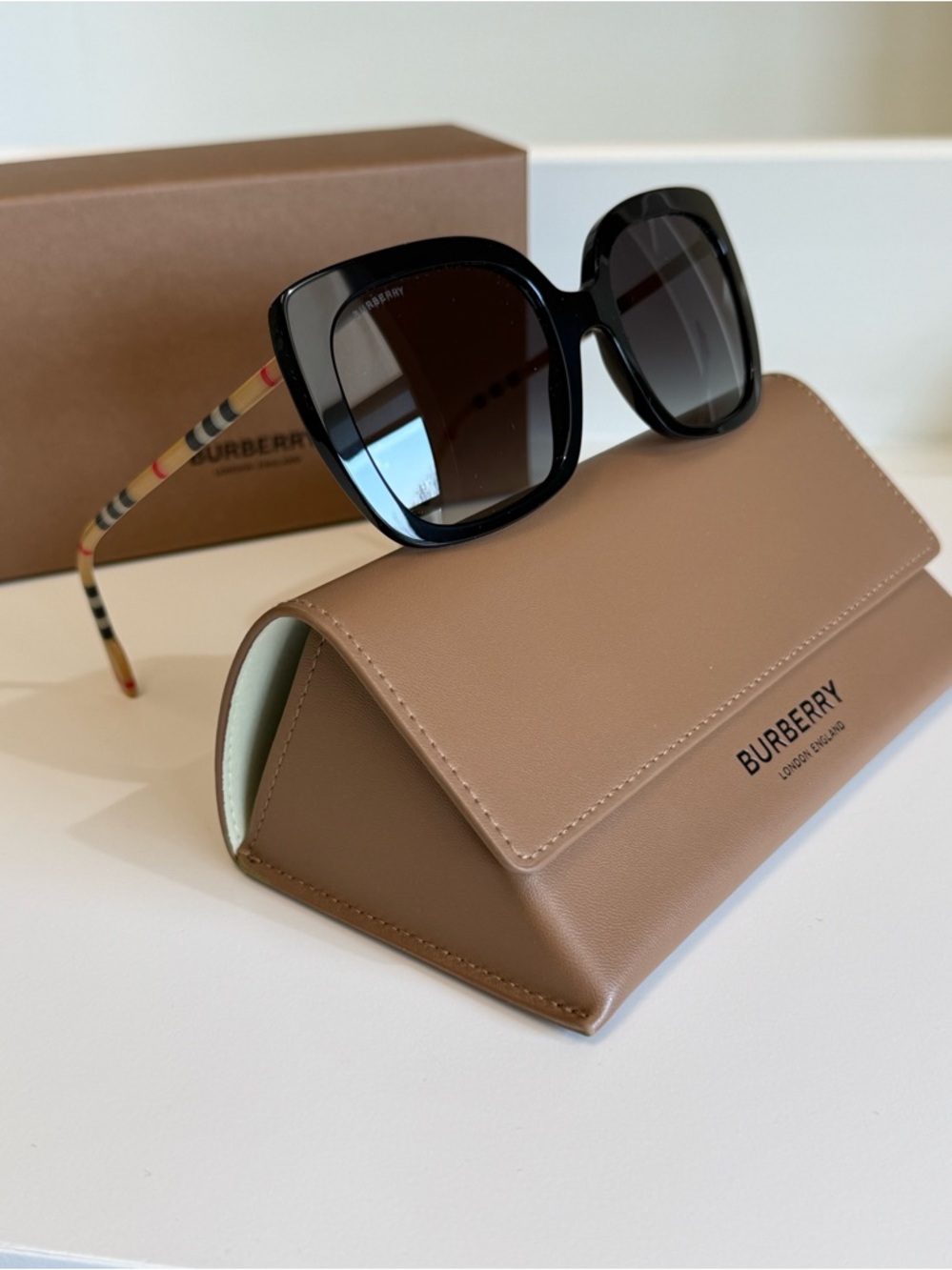 Burberry Women’s Sunglasses: Black Frames, Check Arms, NEW